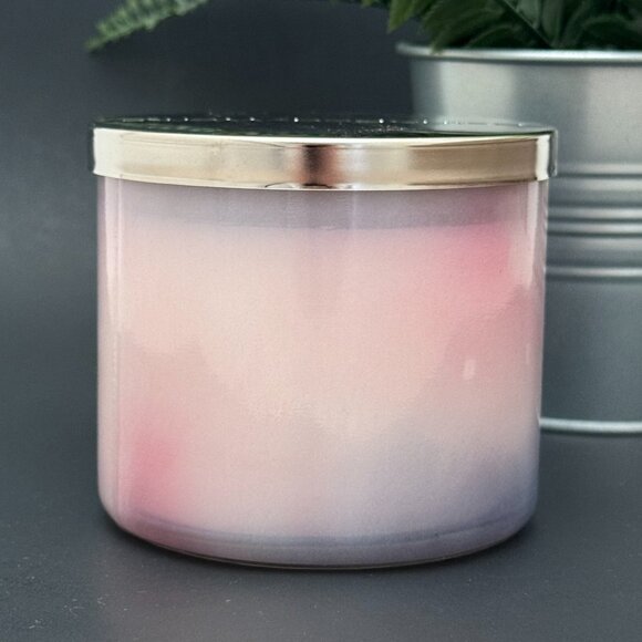 BBW Fresh Cut Lilacs Bath & Body Works 3 Wick Candle - Picture 2 of 10